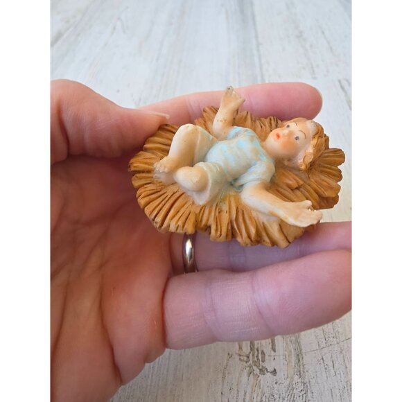 Vintage baby Jesus crib manger AS IS nativity - Picture 6 of 7